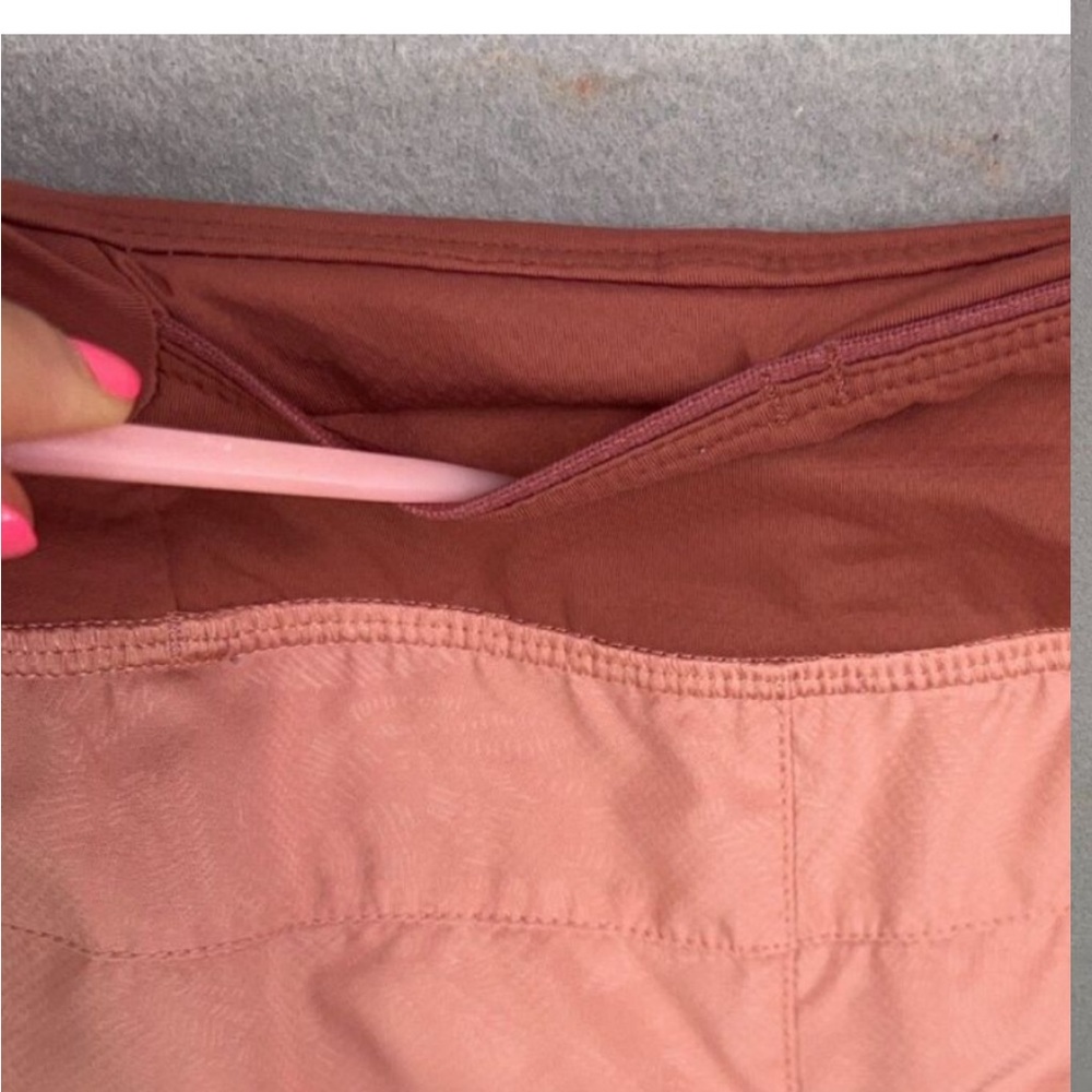 Like New Patagonia Women's Shorts - Picture 6 of 8